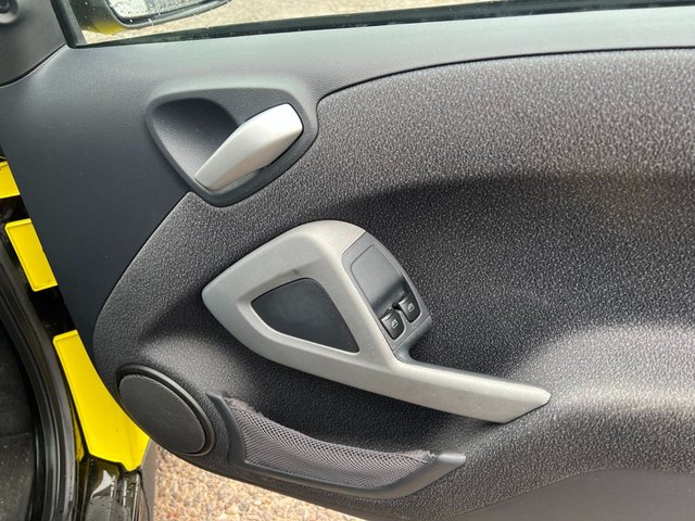 2010 SMART FORTWO - Photo 11