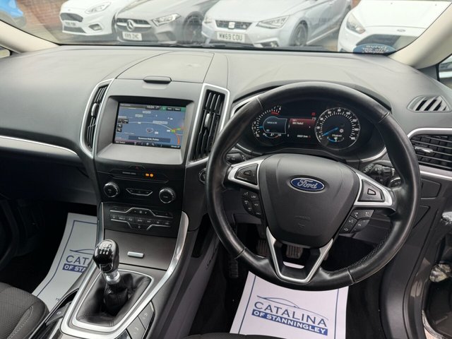 2015 Ford S-Max 1.5L Titanium 5dr - Photo 4
