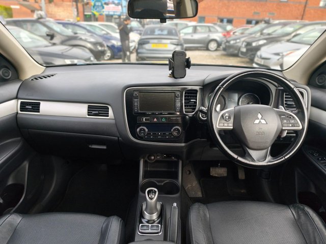 2015 MITSUBISHI OUTLANDER - Photo 7