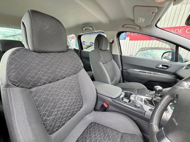 2015 PEUGEOT 3008 1.6 BlueHDi Active SUV 5dr Diesel Manual Euro 6 (s/s) (120 ps) - Photo 12