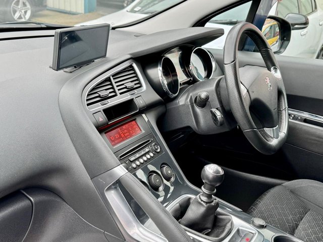 2015 PEUGEOT 3008 1.6 BlueHDi Active SUV 5dr Diesel Manual Euro 6 (s/s) (120 ps) - Photo 11