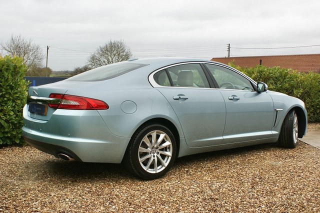 2011 JAGUAR XF 2.2d Premium Luxury Saloon 4dr Diesel Auto Euro 5 (s/s) (190 ps) - Photo 4