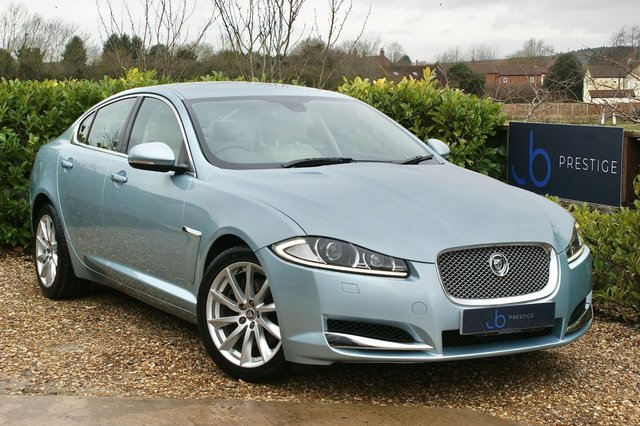 2011 JAGUAR XF 2.2d Premium Luxury Saloon 4dr Diesel Auto Euro 5 (s/s) (190 ps)