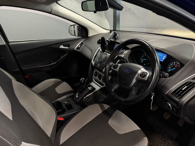 2014 FORD FOCUS 2014 1.6 Zetec Navigator Hatchback 5dr Petrol Manual Euro 5 (105 ps) - Photo 10