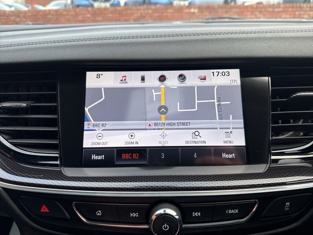 2018 Vauxhall Insignia 2L SRI Nav 5dr - Photo 11