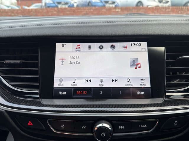 2018 Vauxhall Insignia 2L SRI Nav 5dr - Photo 12