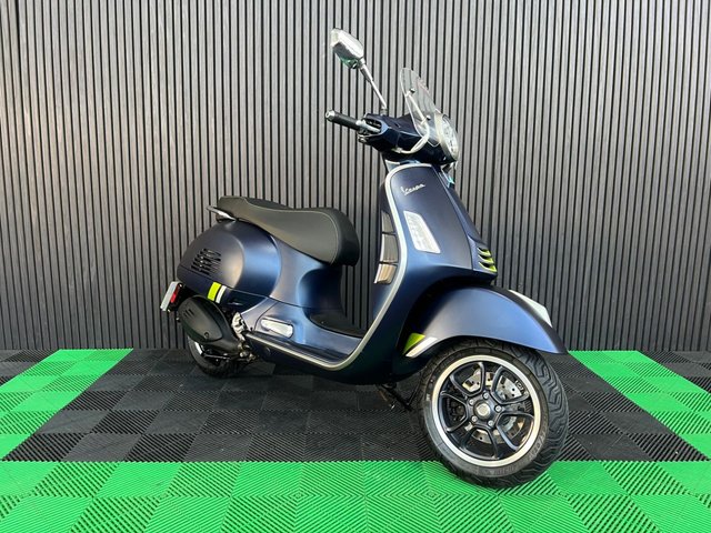View our PIAGGIO Vespa GTS 300