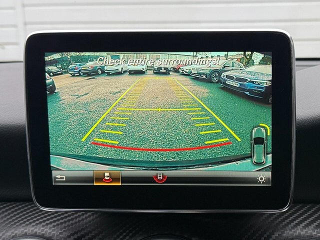 2015 MERCEDES-BENZ A-CLASS 1.6 A200 AMG Line (Premium) Hatchback 5dr Petrol Manual Euro 6 (s/s) (156 ps) - Photo 3