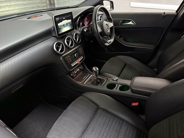 2015 MERCEDES-BENZ A-CLASS 1.6 A200 AMG Line (Premium) Hatchback 5dr Petrol Manual Euro 6 (s/s) (156 ps) - Photo 2