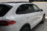 USED 2016 16 PORSCHE CAYENNE 3.0 V6 E-Hybrid S SUV 5dr Petrol Plug-in Hybrid TiptronicS 4WD Euro 6 (stop/start) (416 ps) 