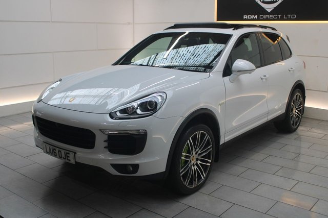 2016 PORSCHE CAYENNE - Photo 3