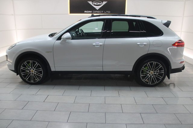 2016 PORSCHE CAYENNE - Photo 8