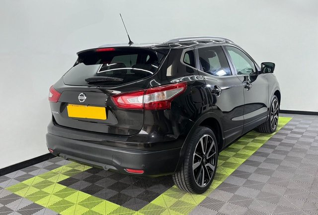 2015 NISSAN QASHQAI - Photo 2