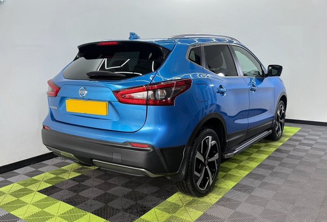 2017 NISSAN QASHQAI - Photo 2