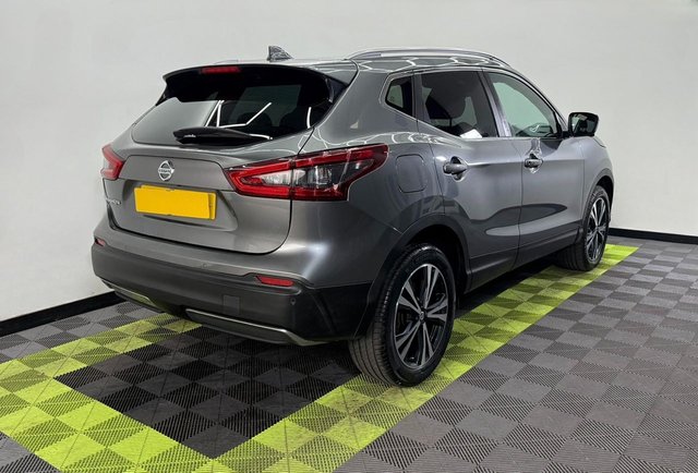 2017 NISSAN QASHQAI - Photo 2