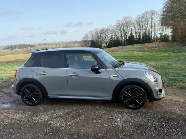 2017 MINI HATCH 2017 1.5 Cooper Hatchback 5dr Petrol Manual Euro 6 (s/s) (136 ps) - Photo 4