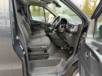 RENAULT TRAFIC — thumbnail 40 of 51