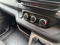RENAULT TRAFIC — thumbnail 49 of 51