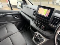 RENAULT TRAFIC — thumbnail 50 of 51