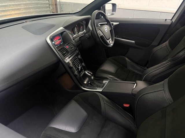 2017 VOLVO XC60 2.0 D4 R-Design Nav SUV 5dr Diesel Auto Euro 6 (s/s) (190 ps) - Photo 2