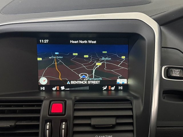 2017 VOLVO XC60 2.0 D4 R-Design Nav SUV 5dr Diesel Auto Euro 6 (s/s) (190 ps) - Photo 3