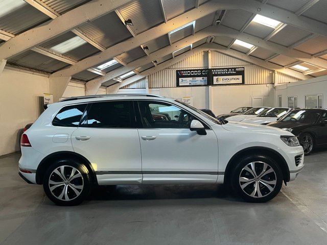 2016 Volkswagen Touareg 3L R-Line 5dr - Photo 6