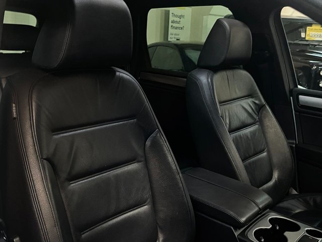 2016 Volkswagen Touareg 3L R-Line 5dr - Photo 10