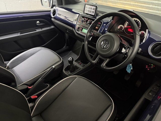 2016 VOLKSWAGEN UP! 1.0 Club up! Hatchback 3dr Petrol Manual Euro 6 (75 ps) - Photo 10