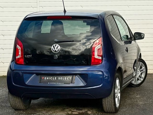 2016 VOLKSWAGEN UP! 1.0 Club up! Hatchback 3dr Petrol Manual Euro 6 (75 ps) - Photo 8