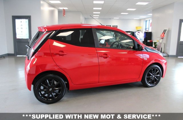 2017 Toyota Aygo 1L X-Style 5dr - Photo 9