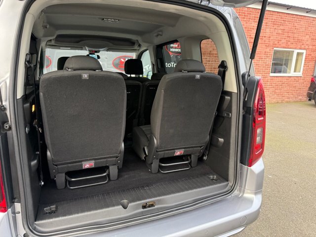 2022 Vauxhall Combo Life 1.5L Se 5dr - Photo 11