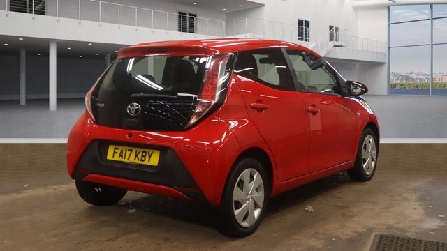 2017 TOYOTA AYGO 1.0 VVT-i x-play Hatchback 5dr Petrol Manual Euro 6 (68 ps) - Photo 4
