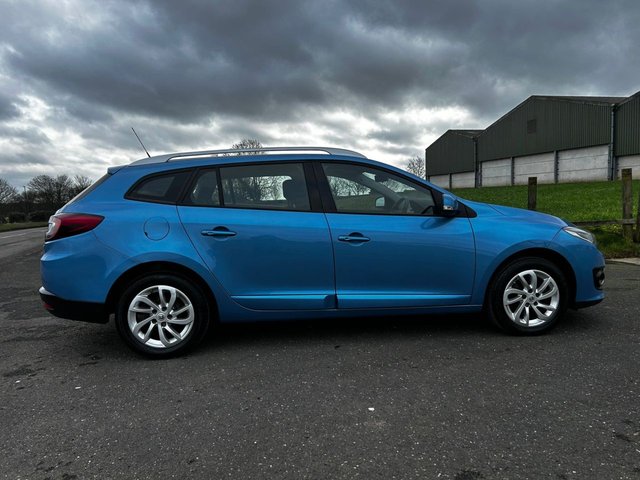 2014 RENAULT MEGANE 1.5 dCi ENERGY Dynamique TomTom Sport Tourer 5dr Diesel Manual Euro 5 (s/s) (110 ps) - Photo 2