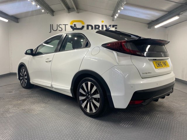 2016 Honda Civic 1.8L SE Plus 5dr - Photo 4