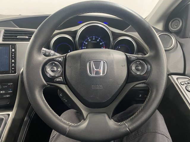 2016 Honda Civic 1.8L SE Plus 5dr - Photo 11