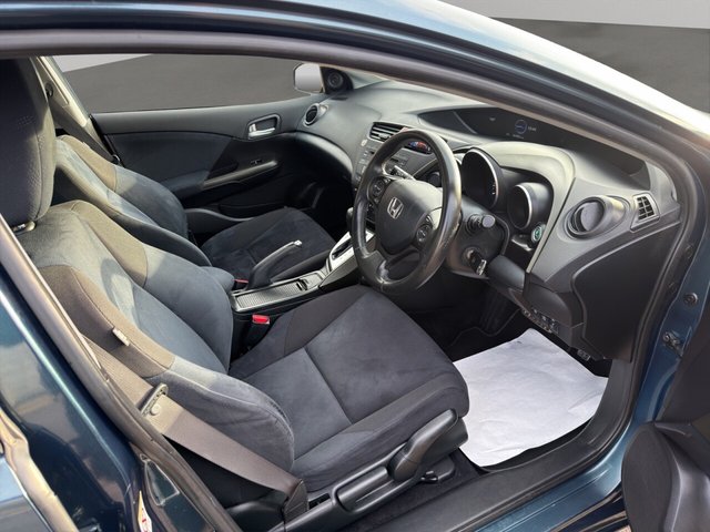 2012 Honda Civic 1.8L Es 5dr - Photo 11