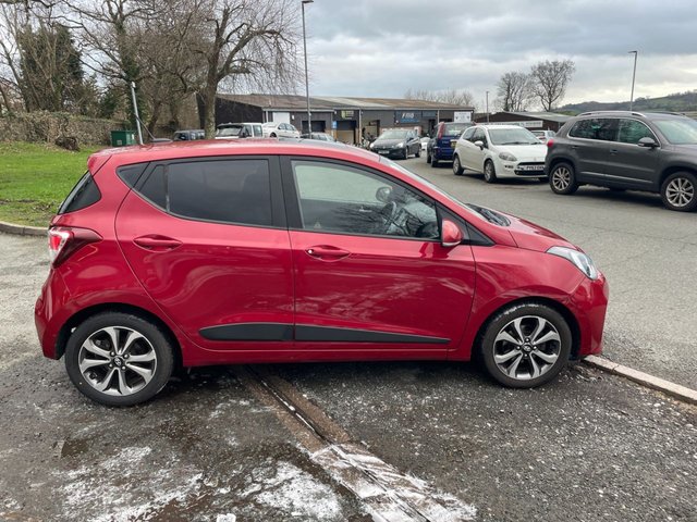 2018 HYUNDAI I10 1.2 Premium SE Hatchback 5dr Petrol Manual Euro 6 (87 ps) - Photo 11