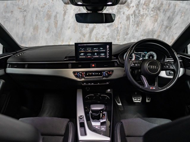 2022 Audi A5 2L S Line 2dr - Photo 12