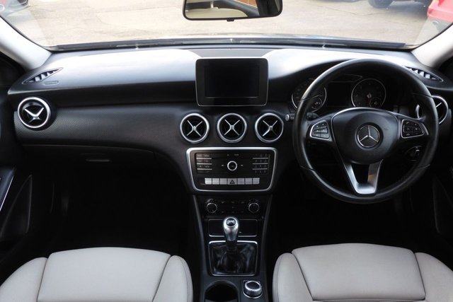 2016 Mercedes-Benz A-CLASS - Photo 2