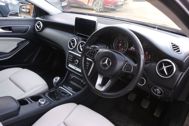 2016 Mercedes-Benz A-CLASS - Photo 4
