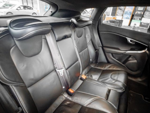 2017 Volvo V40 2L R-Design Pro 5dr - Photo 12