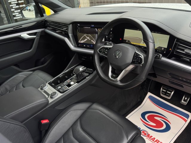 2023 VOLKSWAGEN TOUAREG 3.0 TDI V6 Black Edition SUV 5dr Diesel Tiptronic 4Motion Euro 6 (s/s) (231 ps) - Photo 8