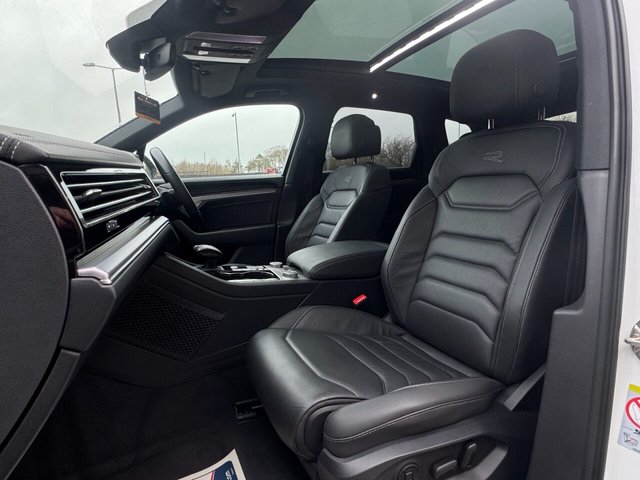 2023 VOLKSWAGEN TOUAREG 3.0 TDI V6 Black Edition SUV 5dr Diesel Tiptronic 4Motion Euro 6 (s/s) (231 ps) - Photo 10