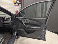 USED 2020 RENAULT KADJAR 1.3 TCe Iconic SUV 5dr Petrol Manual Euro 6 (s/s) (160 ps) Rear Camera, Sat Nav, Front & Rear Sensors