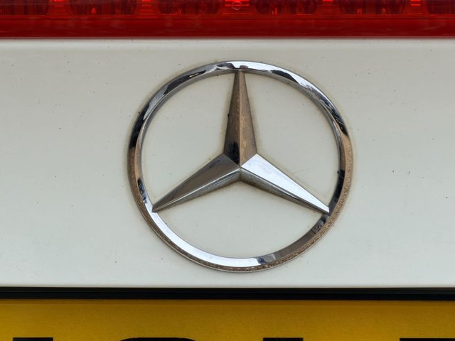 2011 Mercedes-Benz SLK - Photo 9