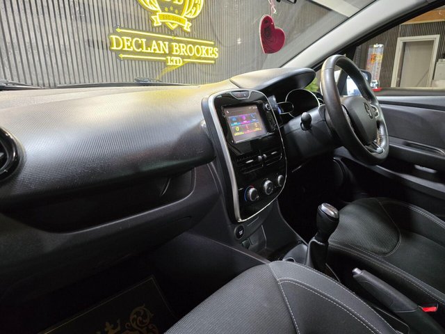 2018 RENAULT CLIO 1.5 dCi Iconic Euro 6 (s/s) 5dr - Photo 9