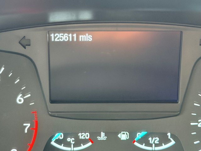 2017 FORD FIESTA - Photo 2