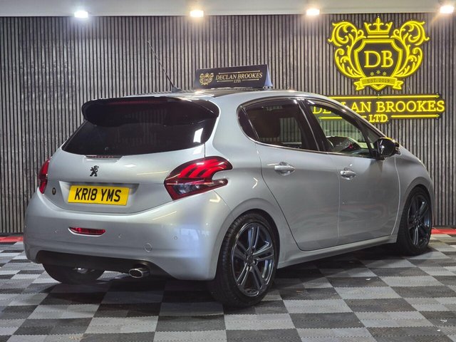 2018 PEUGEOT 208 1.6 BlueHDi GT Line Euro 6 5dr - Photo 3
