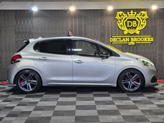 2018 PEUGEOT 208 1.6 BlueHDi GT Line Euro 6 5dr - Photo 2