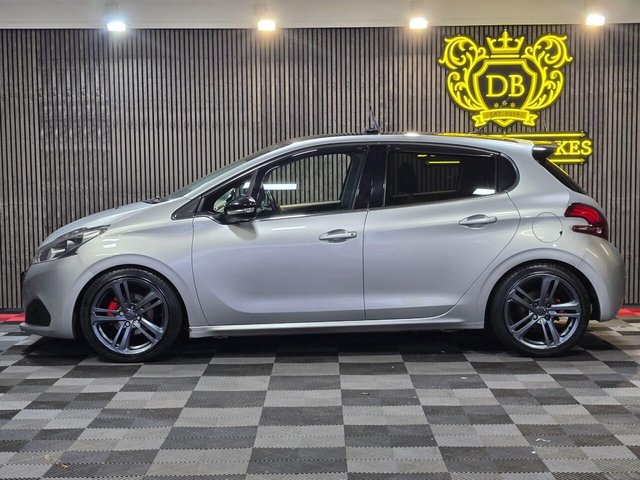 2018 PEUGEOT 208 1.6 BlueHDi GT Line Euro 6 5dr - Photo 6